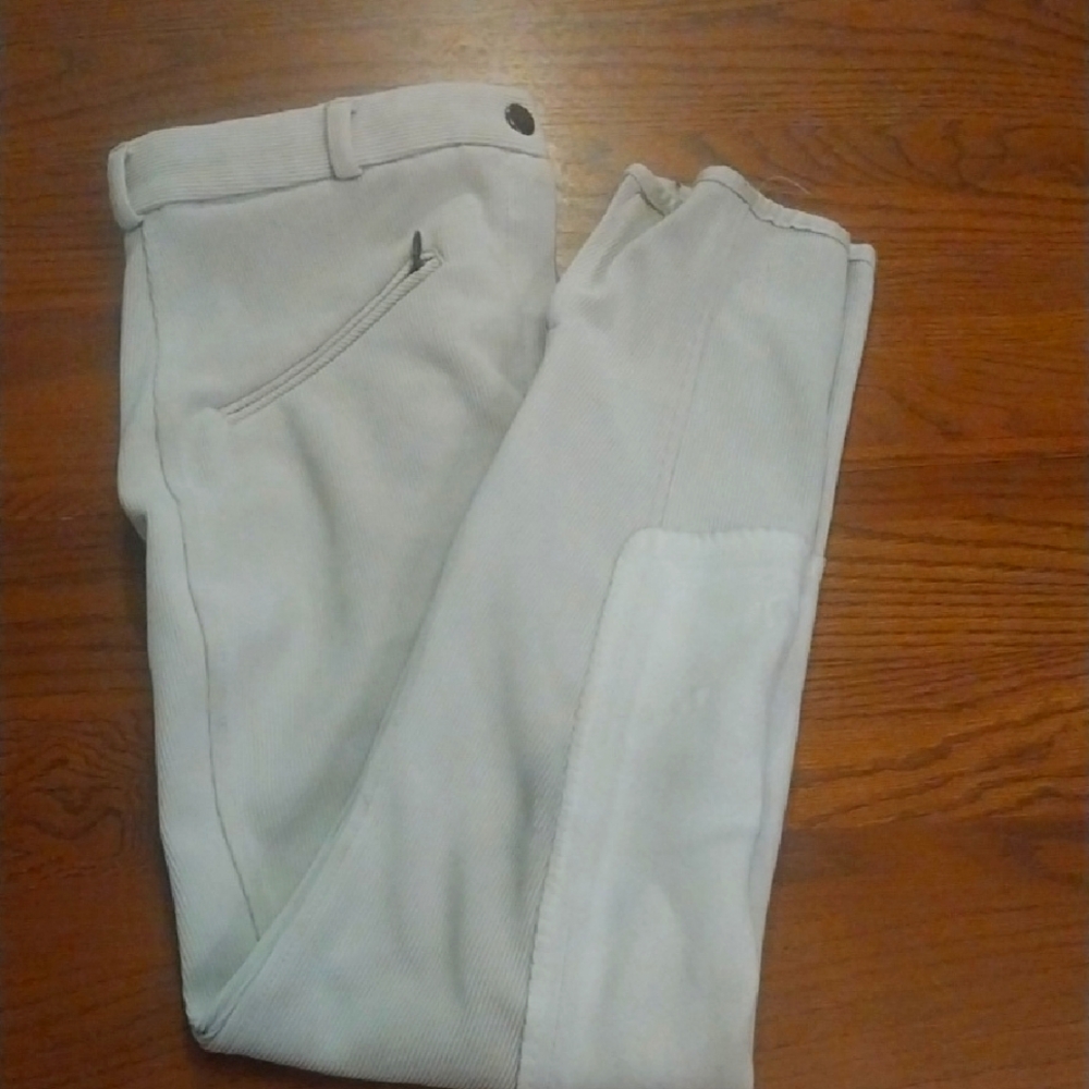 White full seat breech